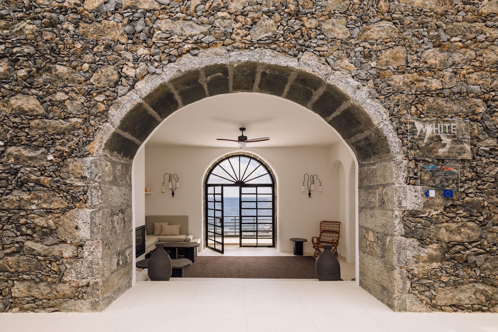 White Exclusive Suites & Villas Лагоа Екстериор снимка