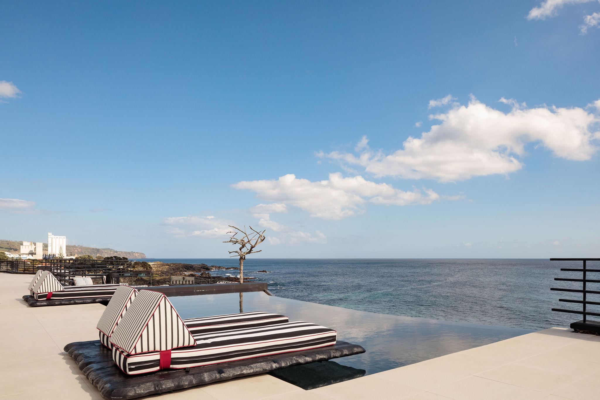 White Exclusive Suites & Villas Лагоа Екстериор снимка